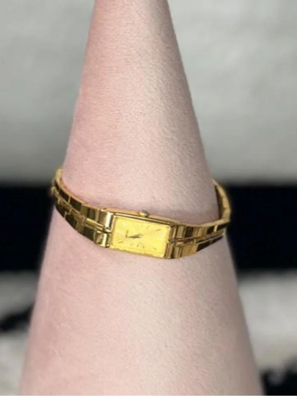 Vintage Seiko Gold-Tone Dainty Women's Bracelet Watch